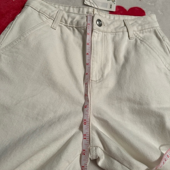 NWT Chelsea & Violet
Olivia Denim High Rise 5 Pocket Carpenter Jean - Picture 8 of 14